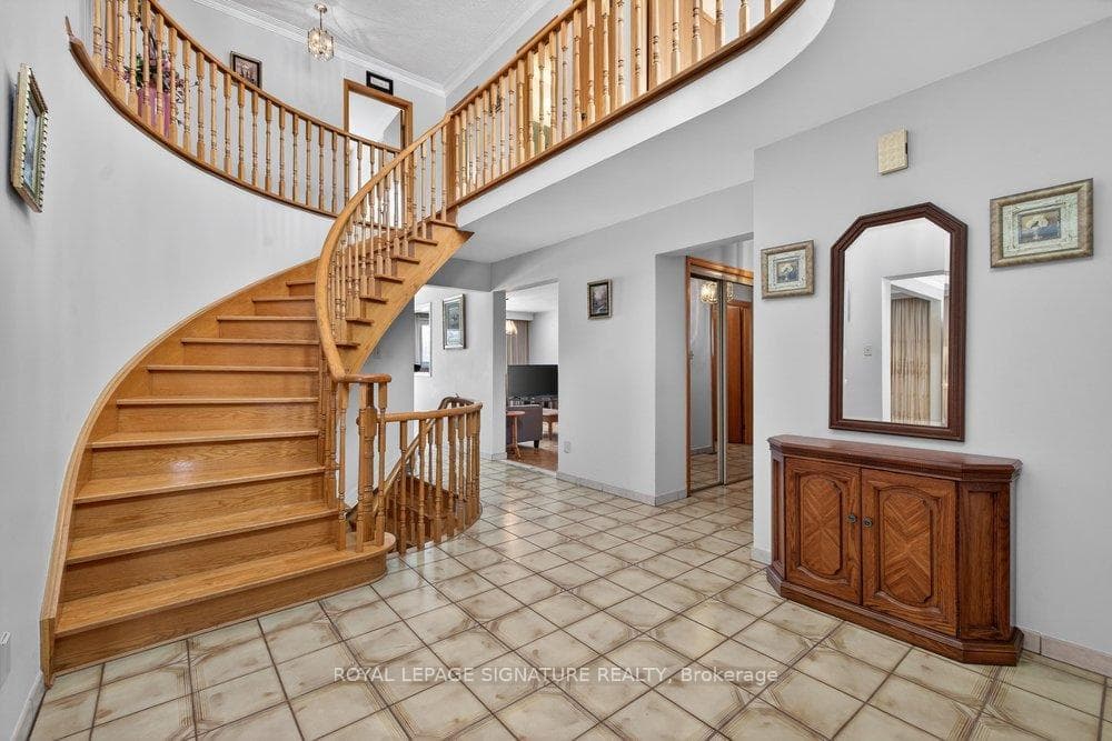 52A Gooderham Drive photo 5