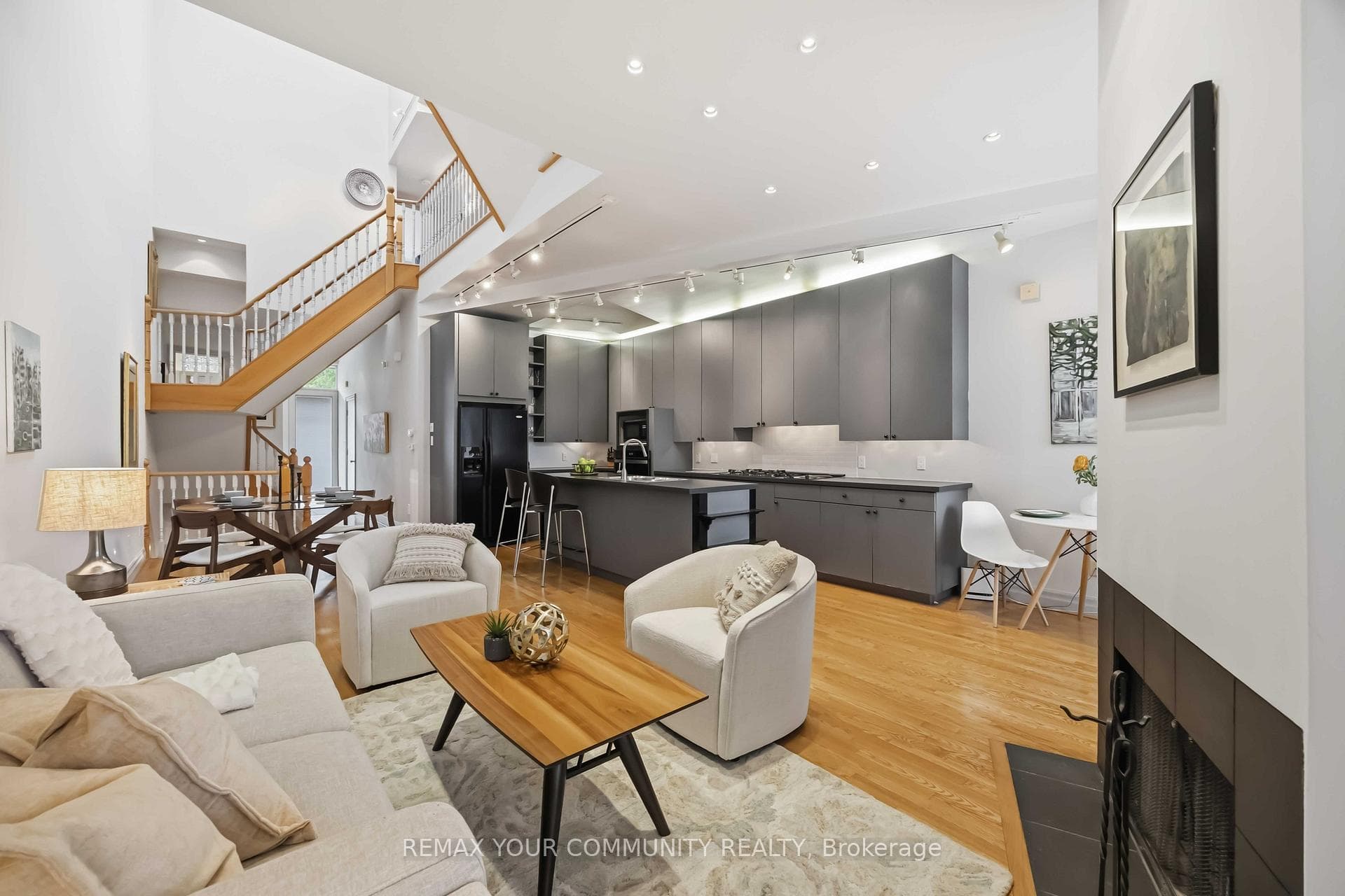 44 Castlefield Avenue photo 8