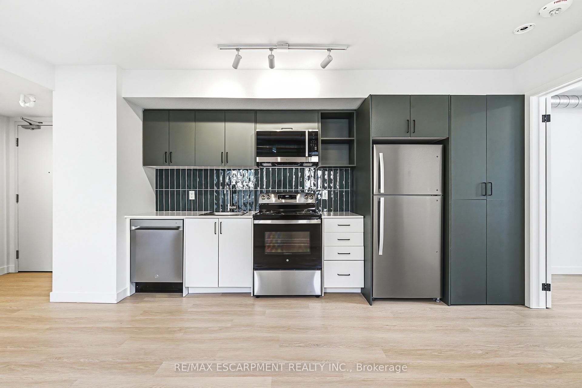 325 James Street Unit 103 photo 3