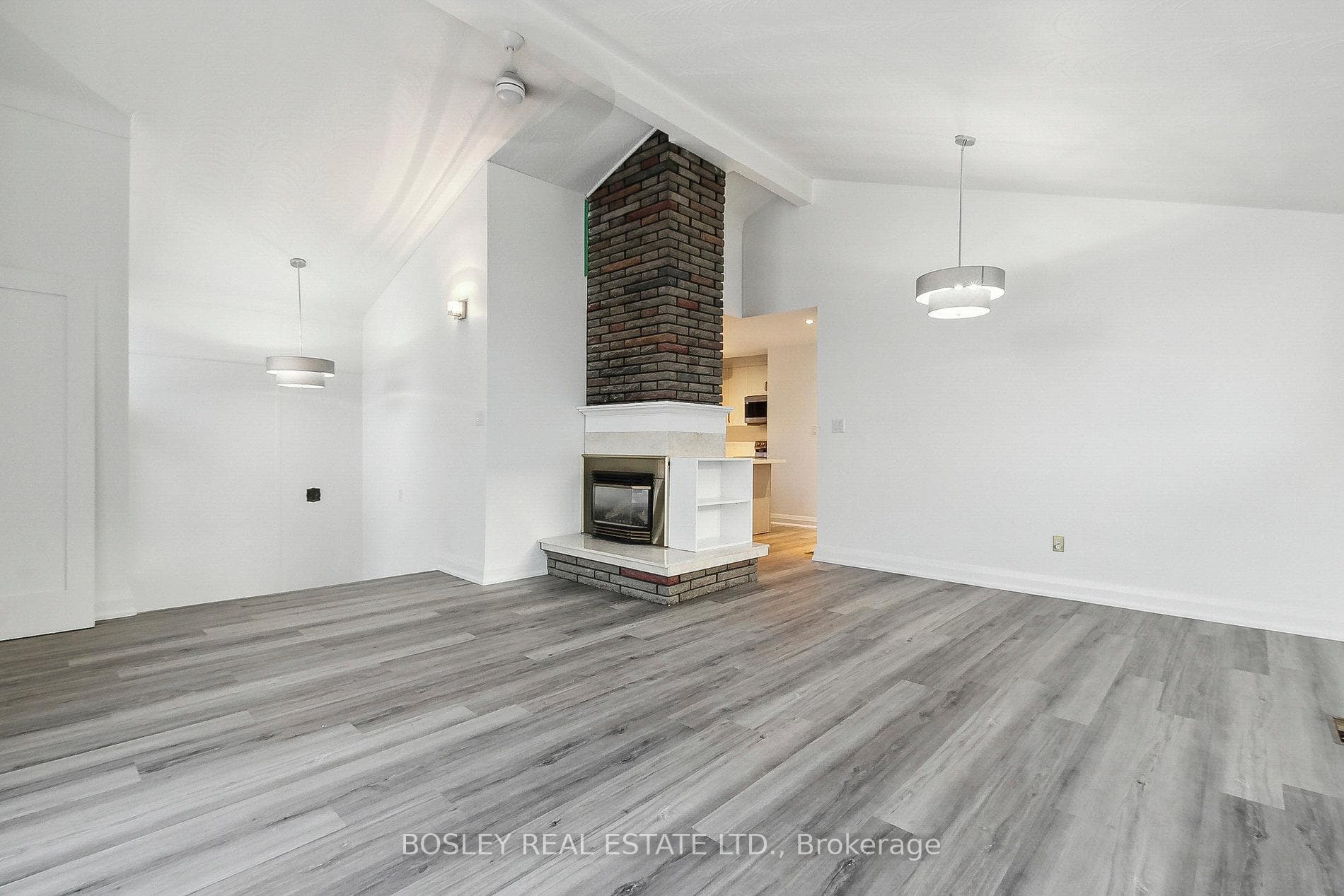 66 Gaiety Drive Unit Main photo 6