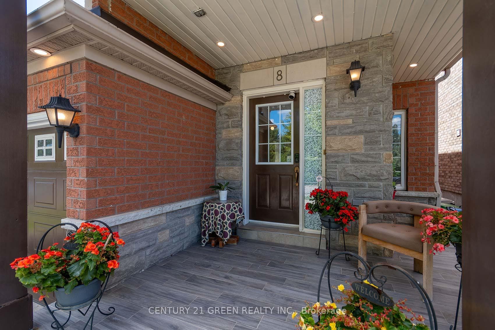 8 Lampman Drive photo 5