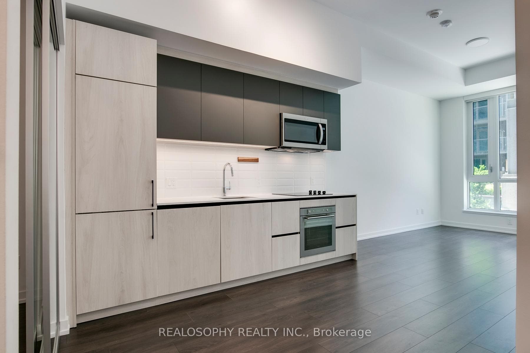 150 Logan Avenue Unit 117 photo 5