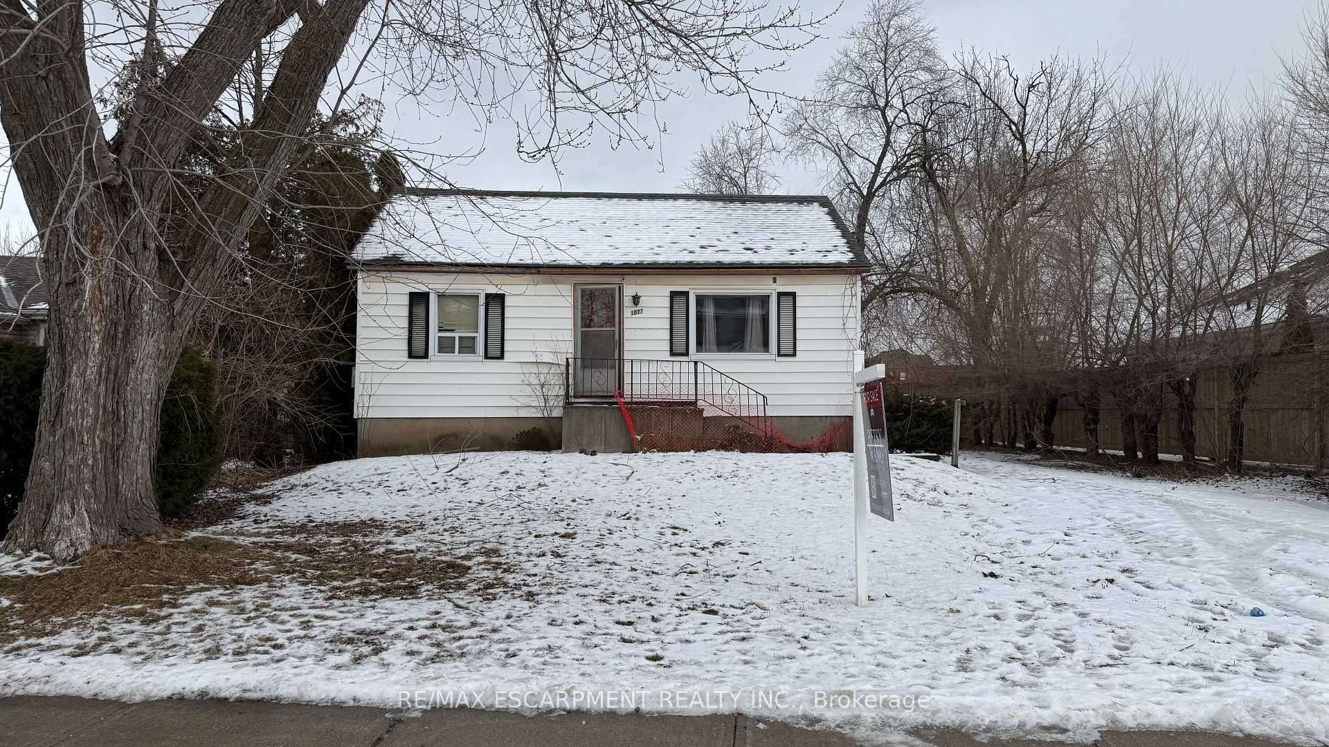 1027 Glendor Avenue photo 1