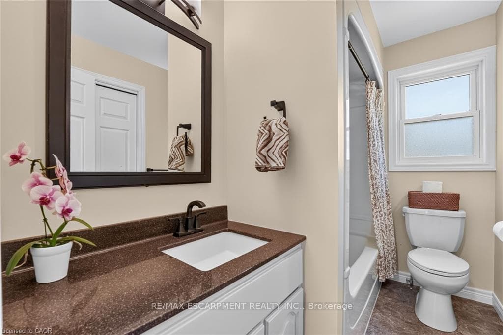 952 Robinson Road photo 27