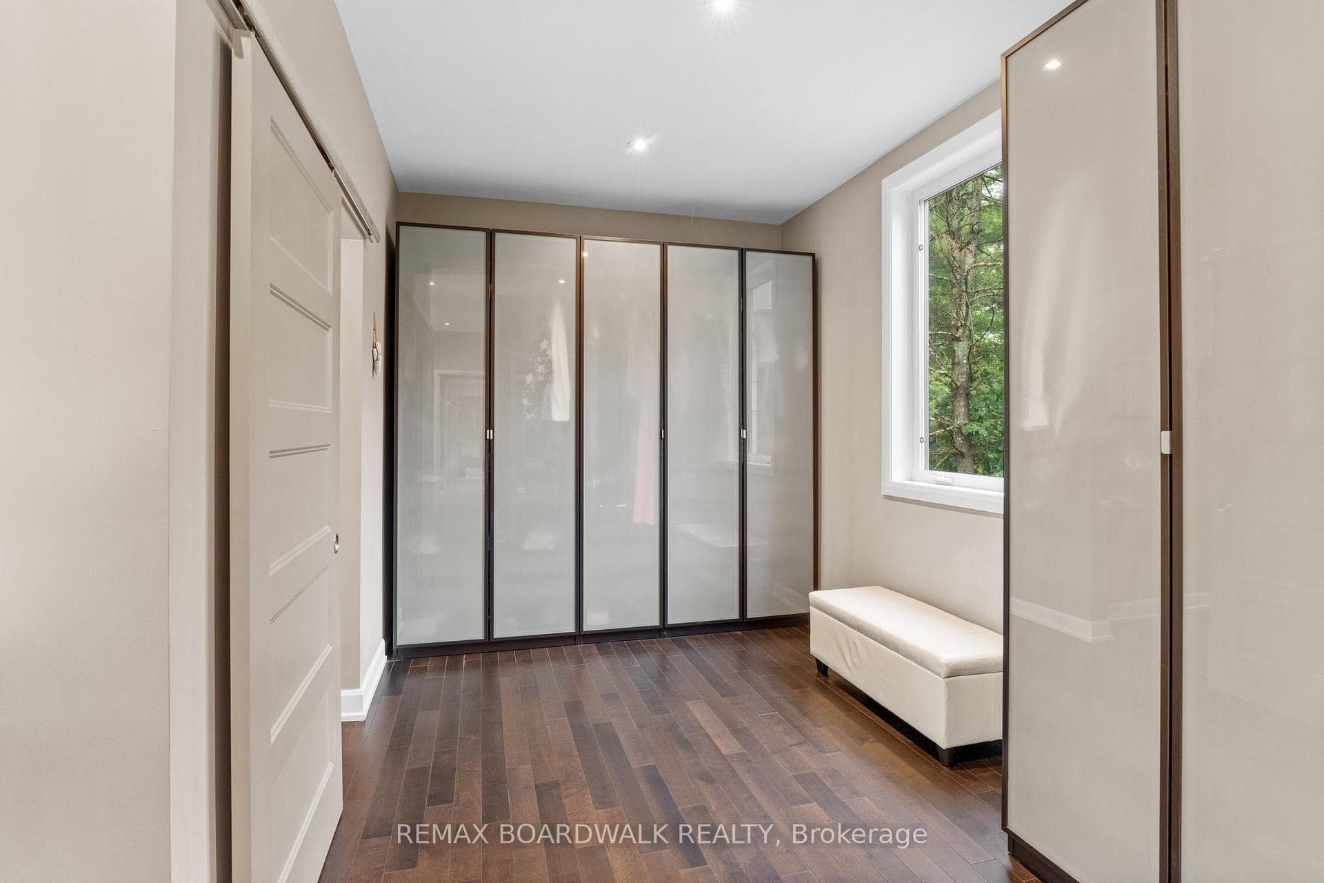 108 EDITH MARGARET Place photo 21