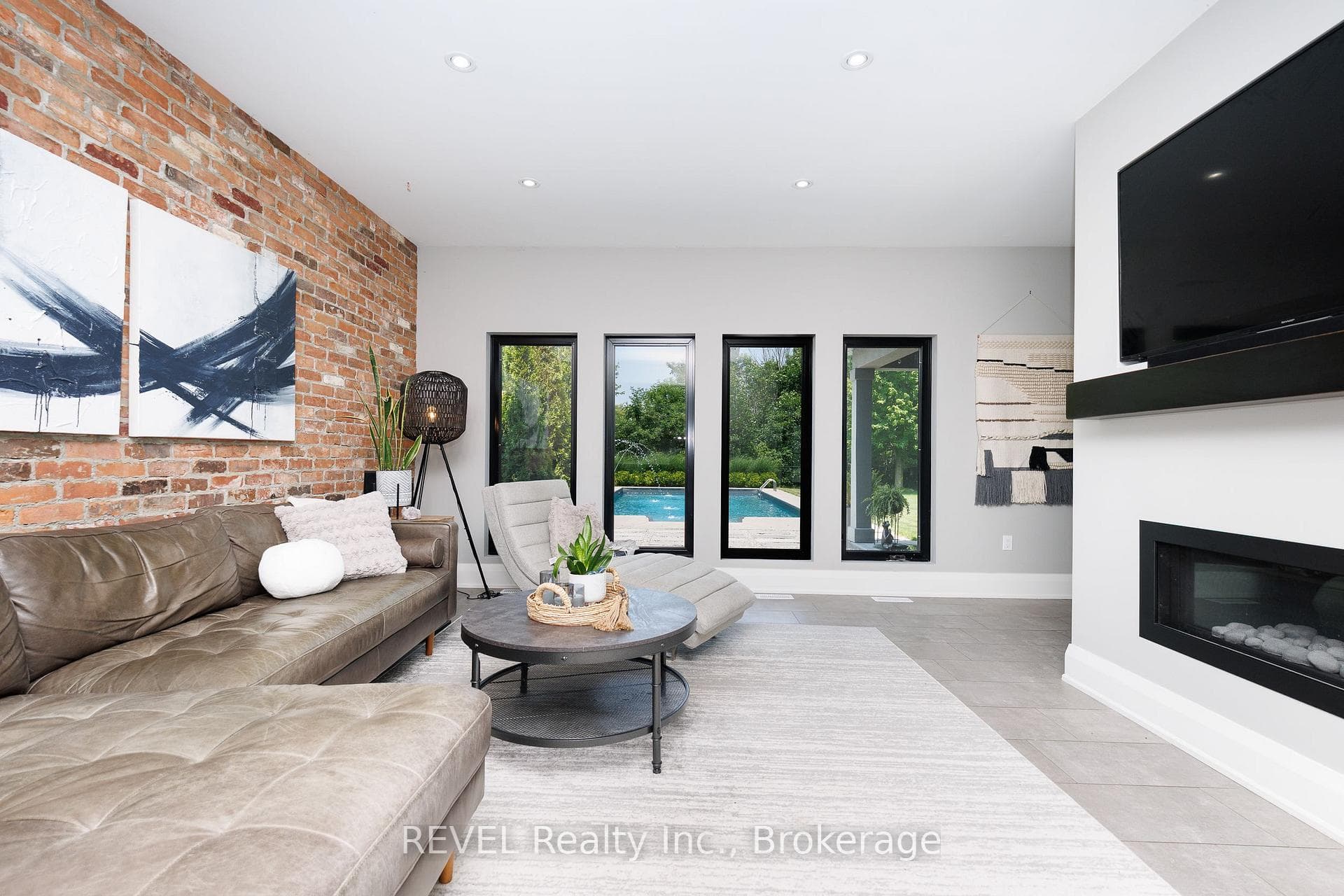 1009 Canboro Road photo 15