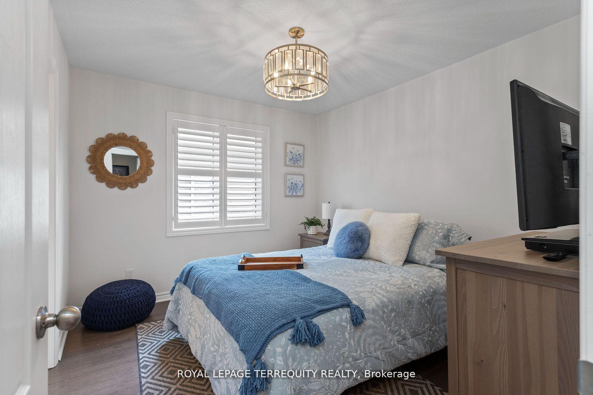 1821 Castlepoint Drive photo 24