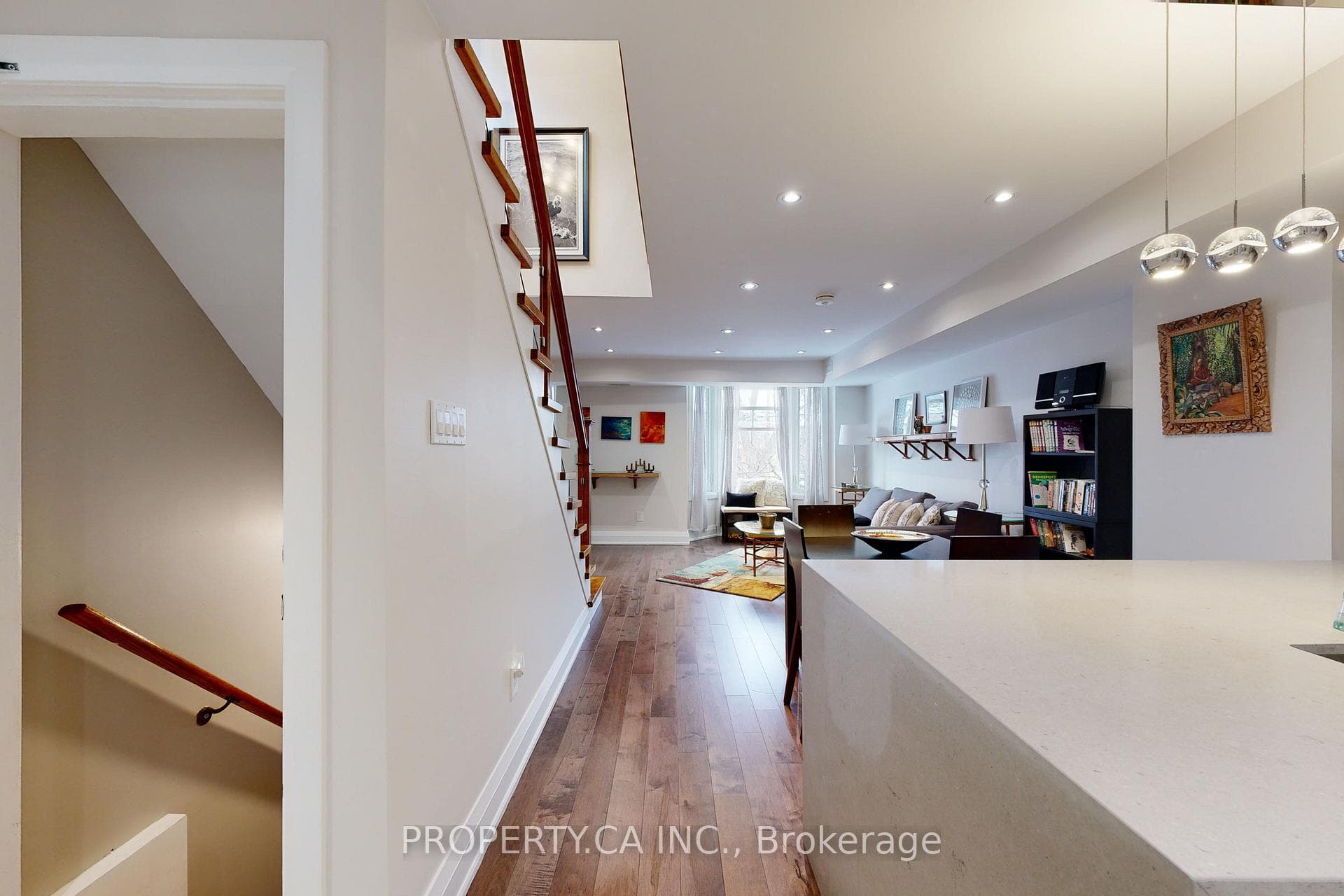 635 Christie Street Unit Upper photo 2