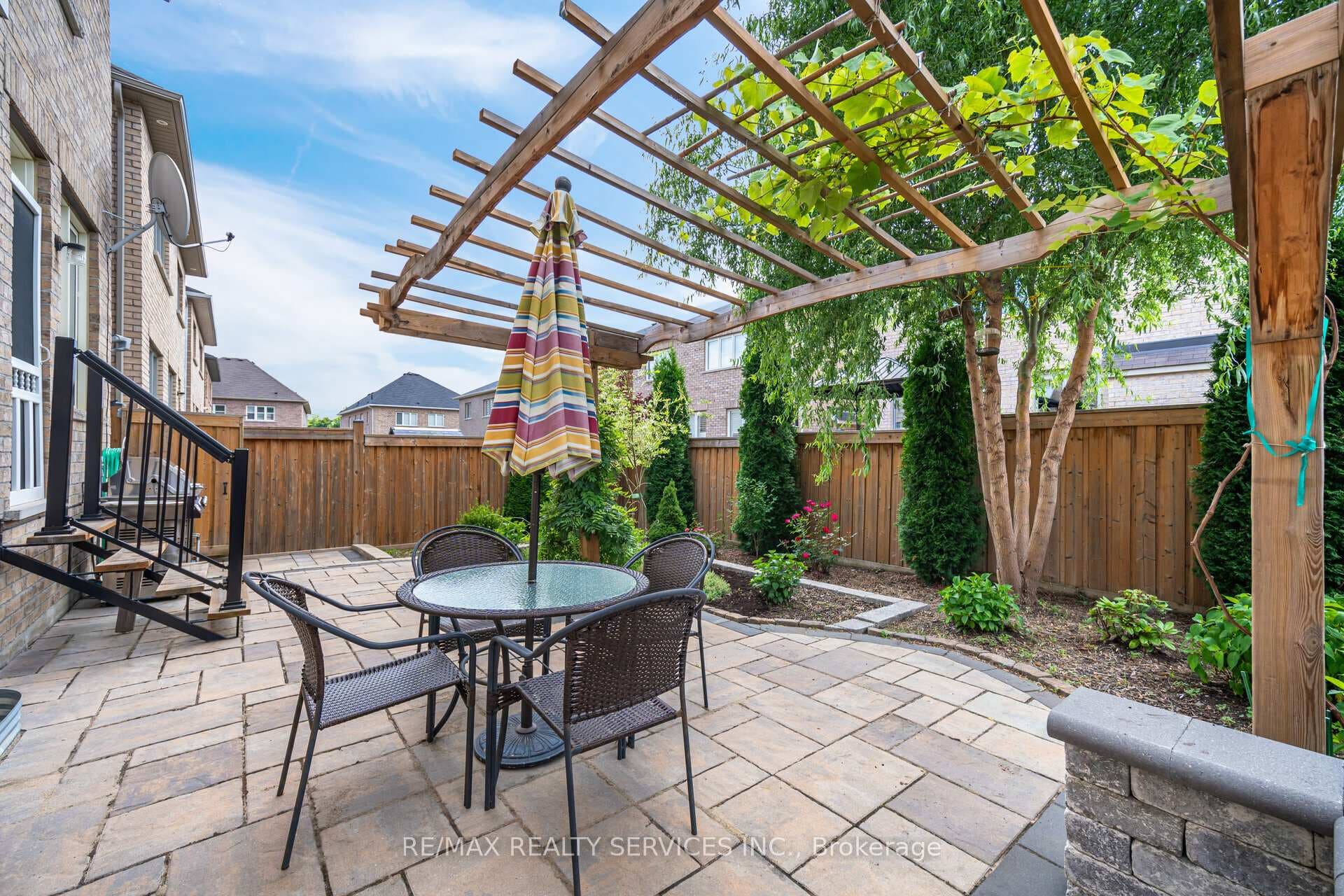 14 Fieldstone Lane photo 32