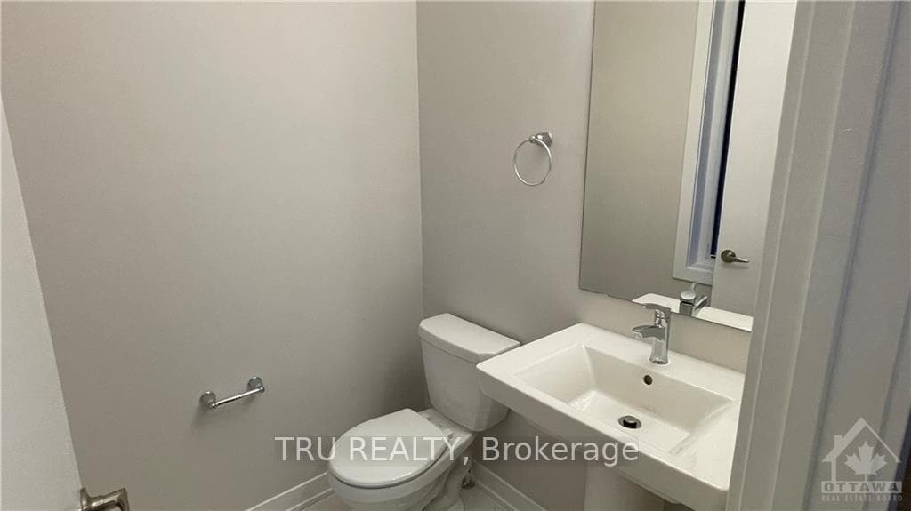 744 EMINENCE Street photo 7