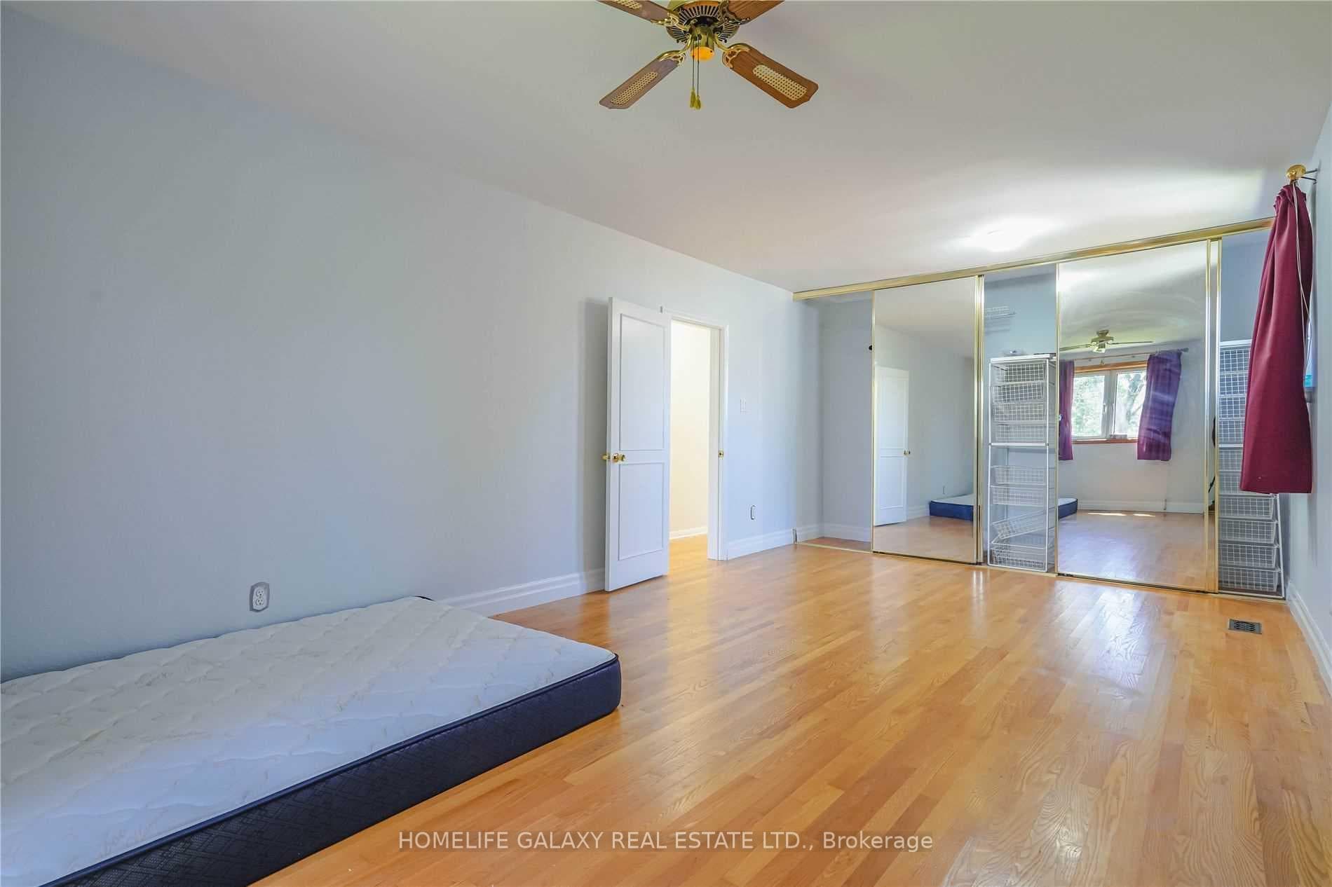 80 Rossander Court photo 12