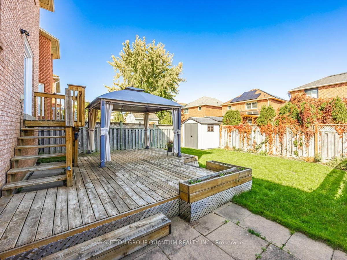 7085 Spyglass Crescent photo 30