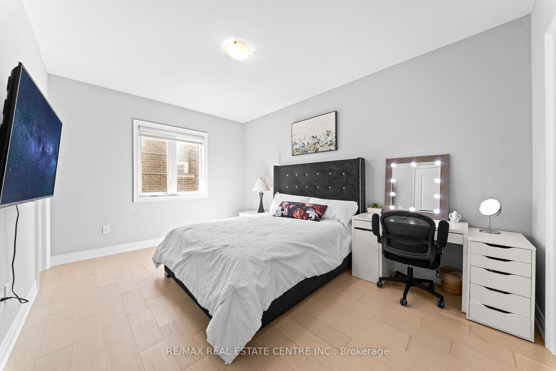70 Appleyard Avenue photo 43