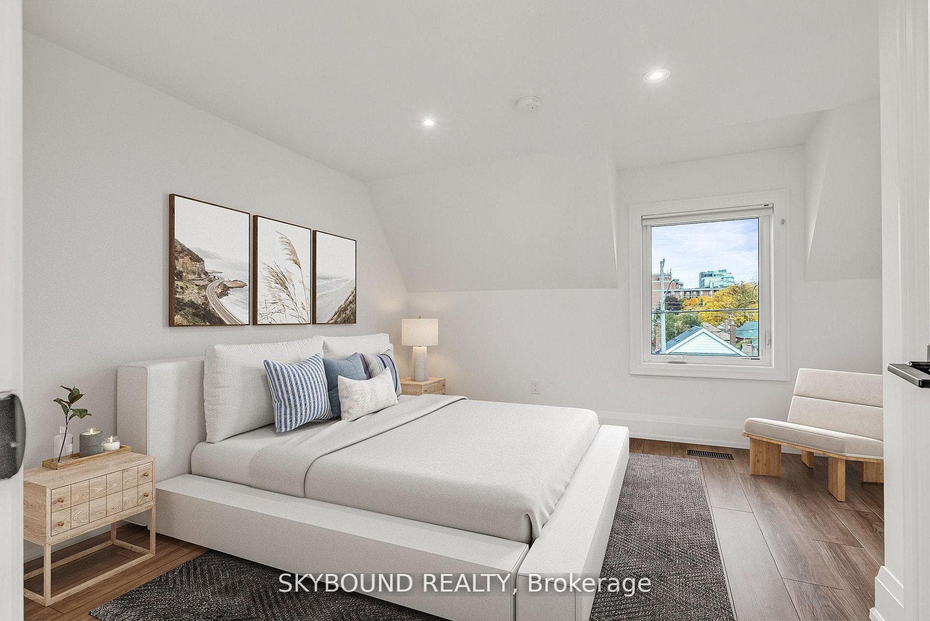 323 Mortimer Avenue Unit B photo 16