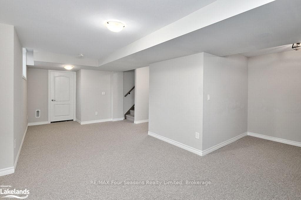 1 KENNEDY Avenue photo 26