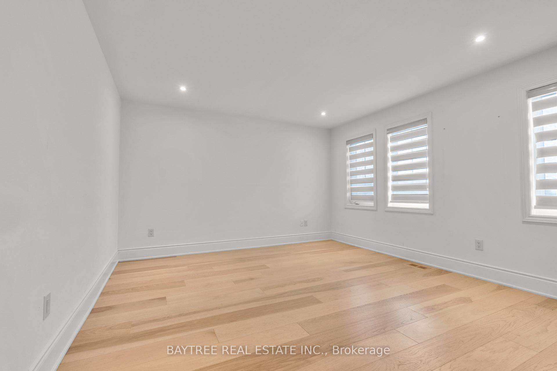 162 Bathurst Glen Drive photo 19
