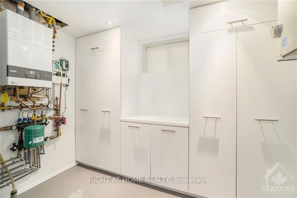 121 ARMSTRONG Street Unit A photo 25