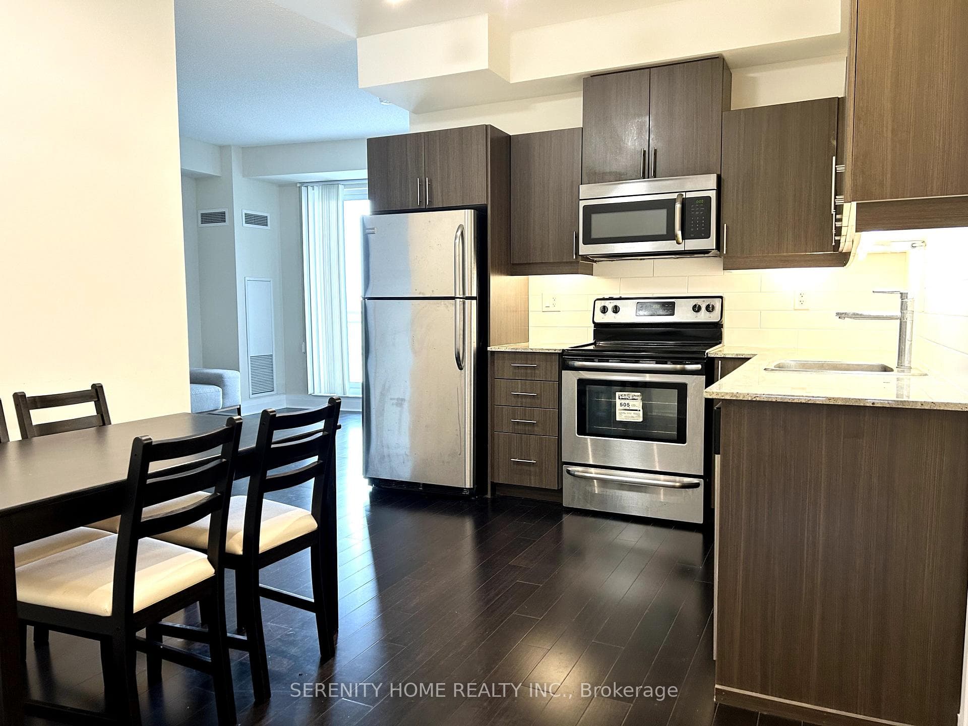 17 Kenaston Gardens Unit 403 photo 5