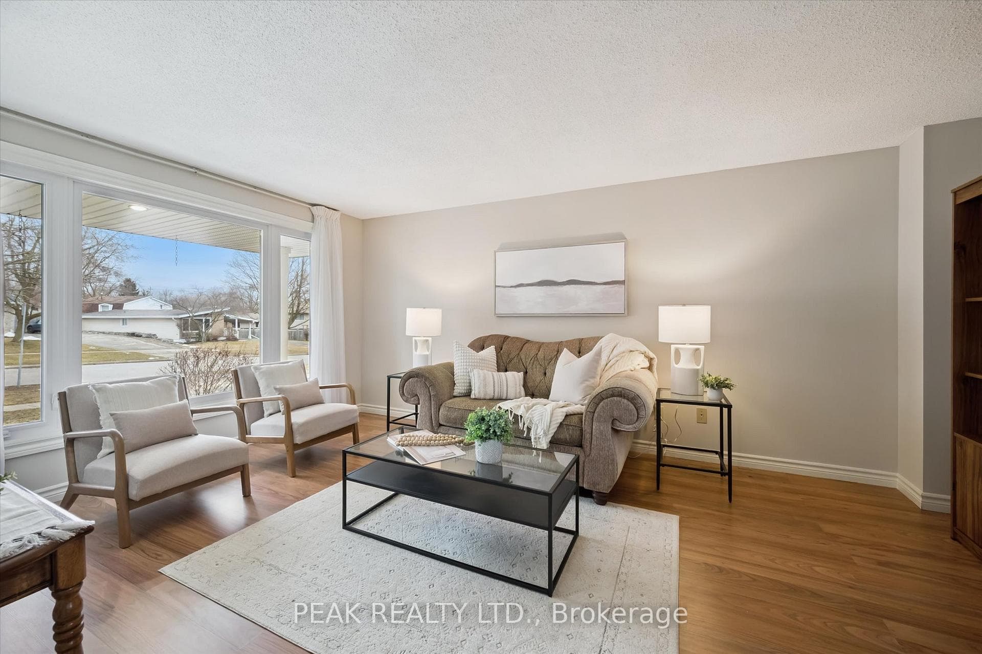 93 Grand River Boulevard photo 9
