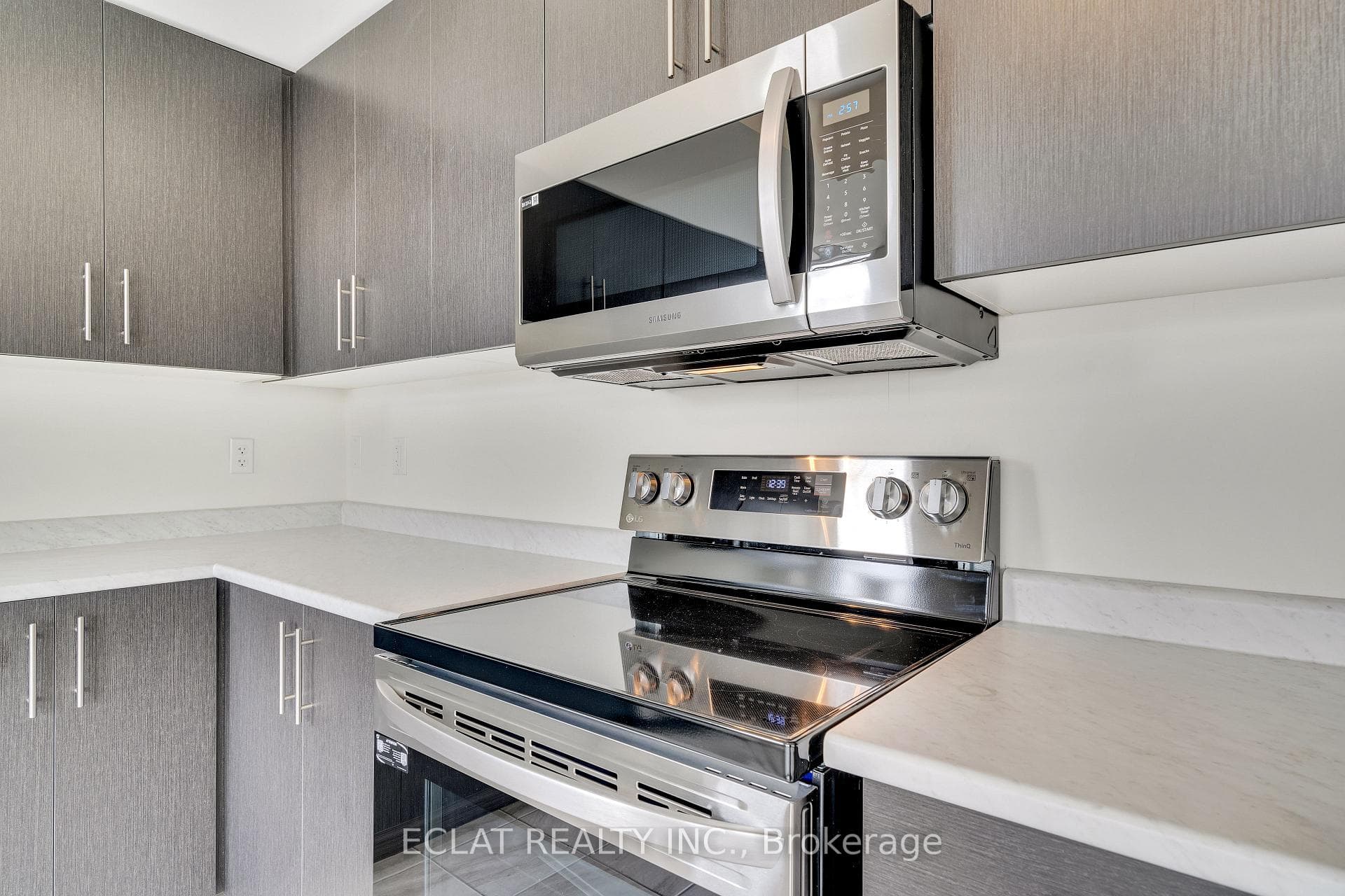 2540 William Jackson Drive Unit 111 photo 13
