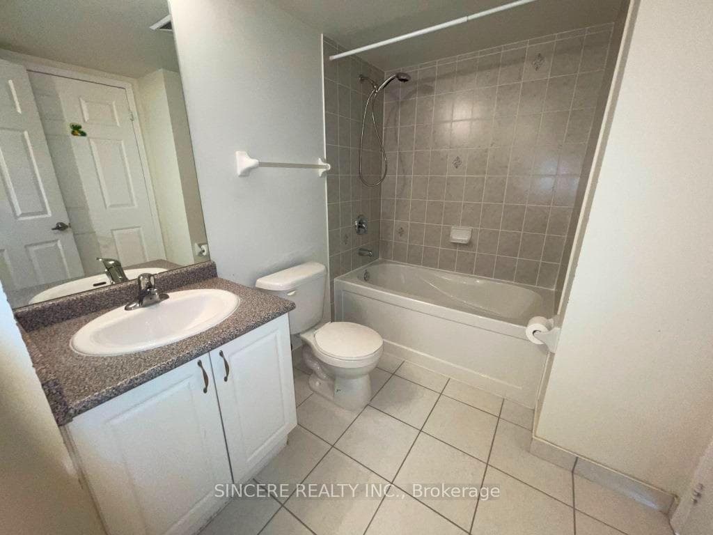 35 Hollywood Avenue Unit 1922 photo 22