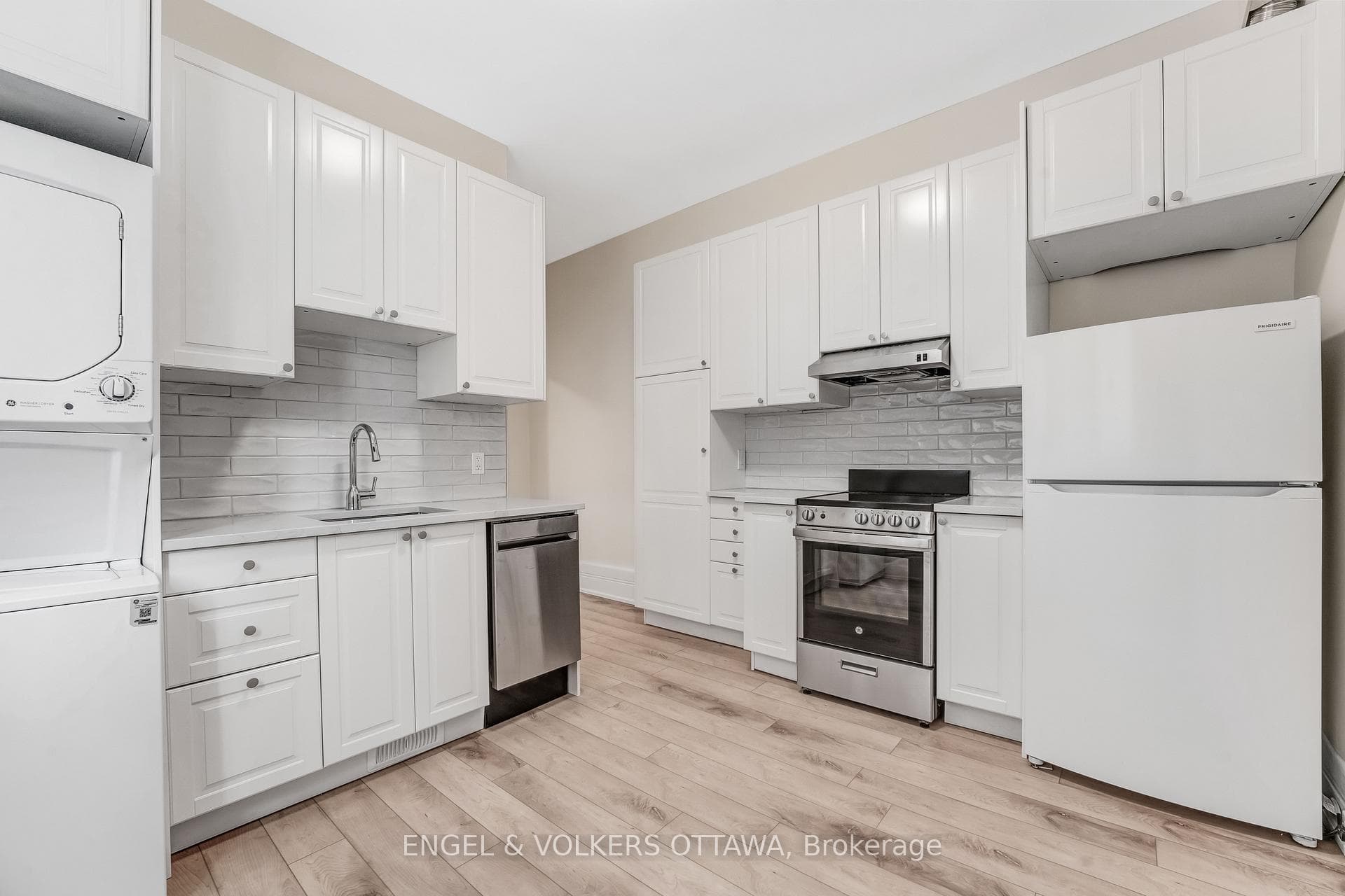170 Ivy Crescent Unit 2 photo 12
