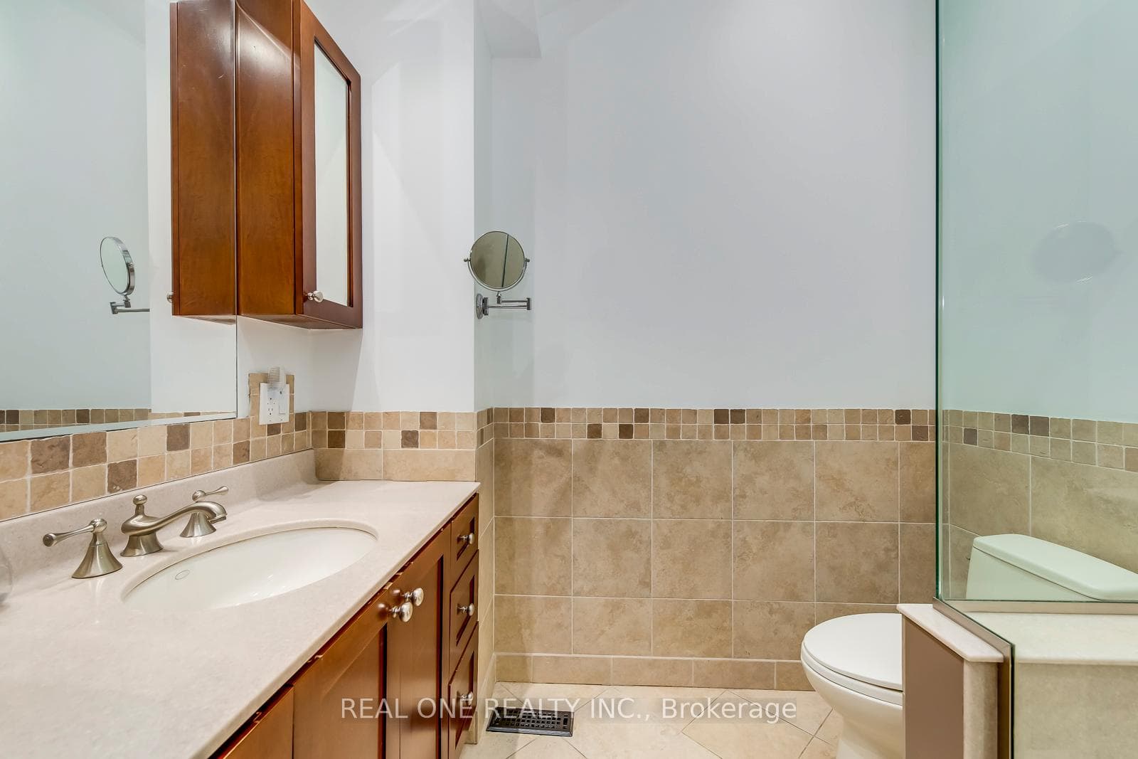 120 Blyth Crescent photo 21