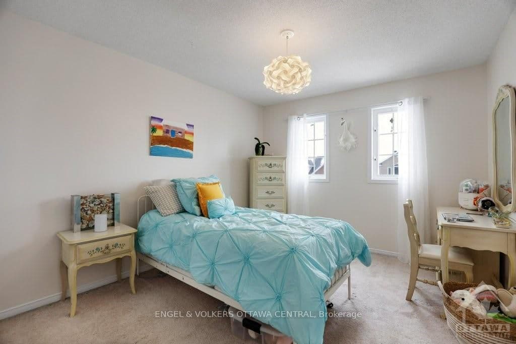 26 MELVILLE Road photo 15