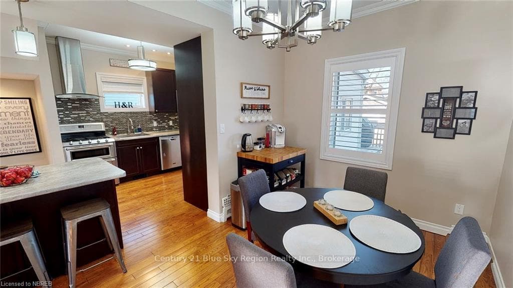 233 KING Street photo 24