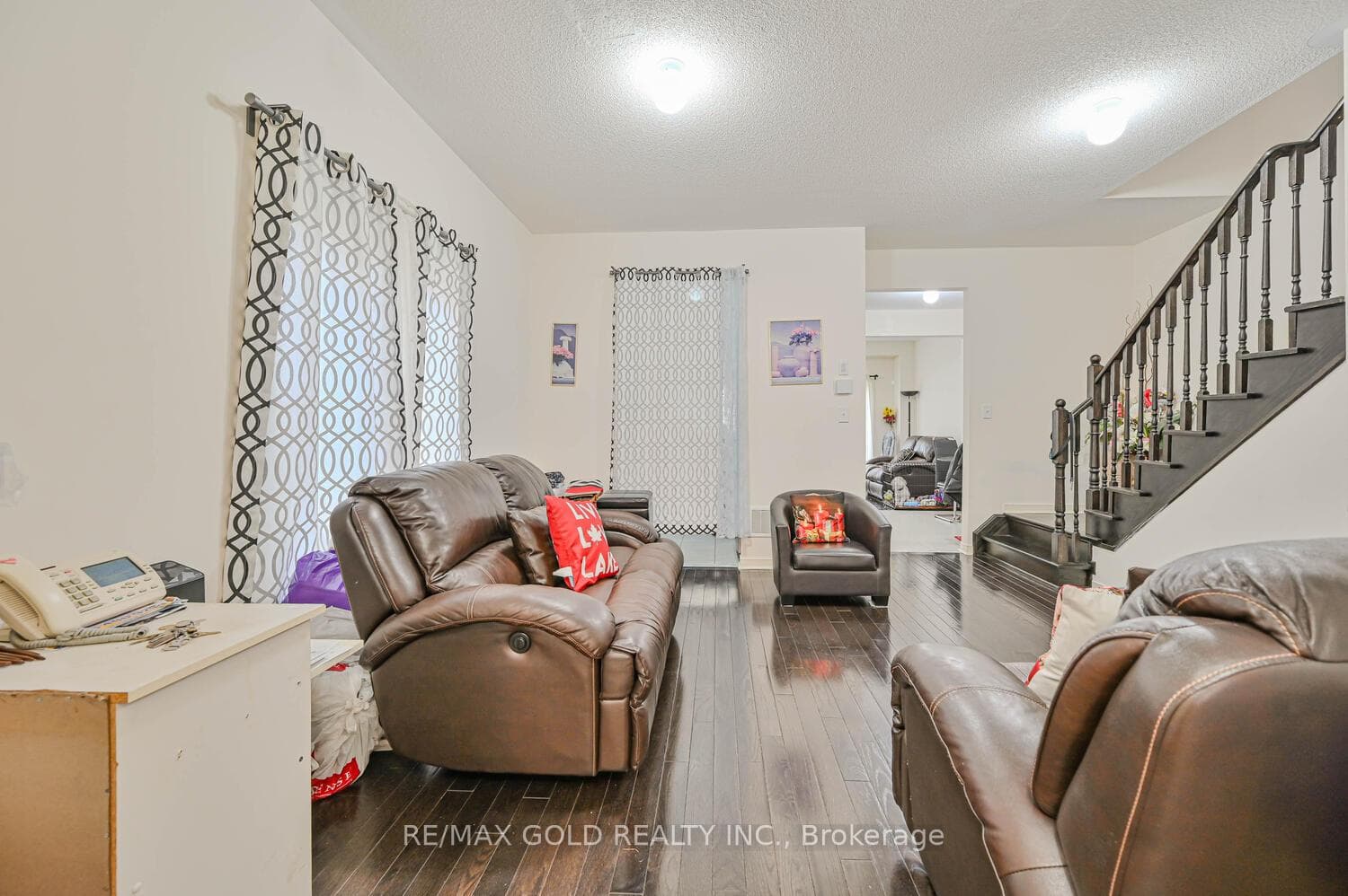 48 Cookview Drive photo 6