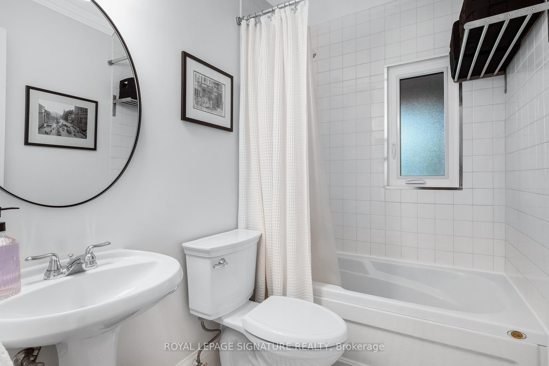 326 Leslie Street photo 14