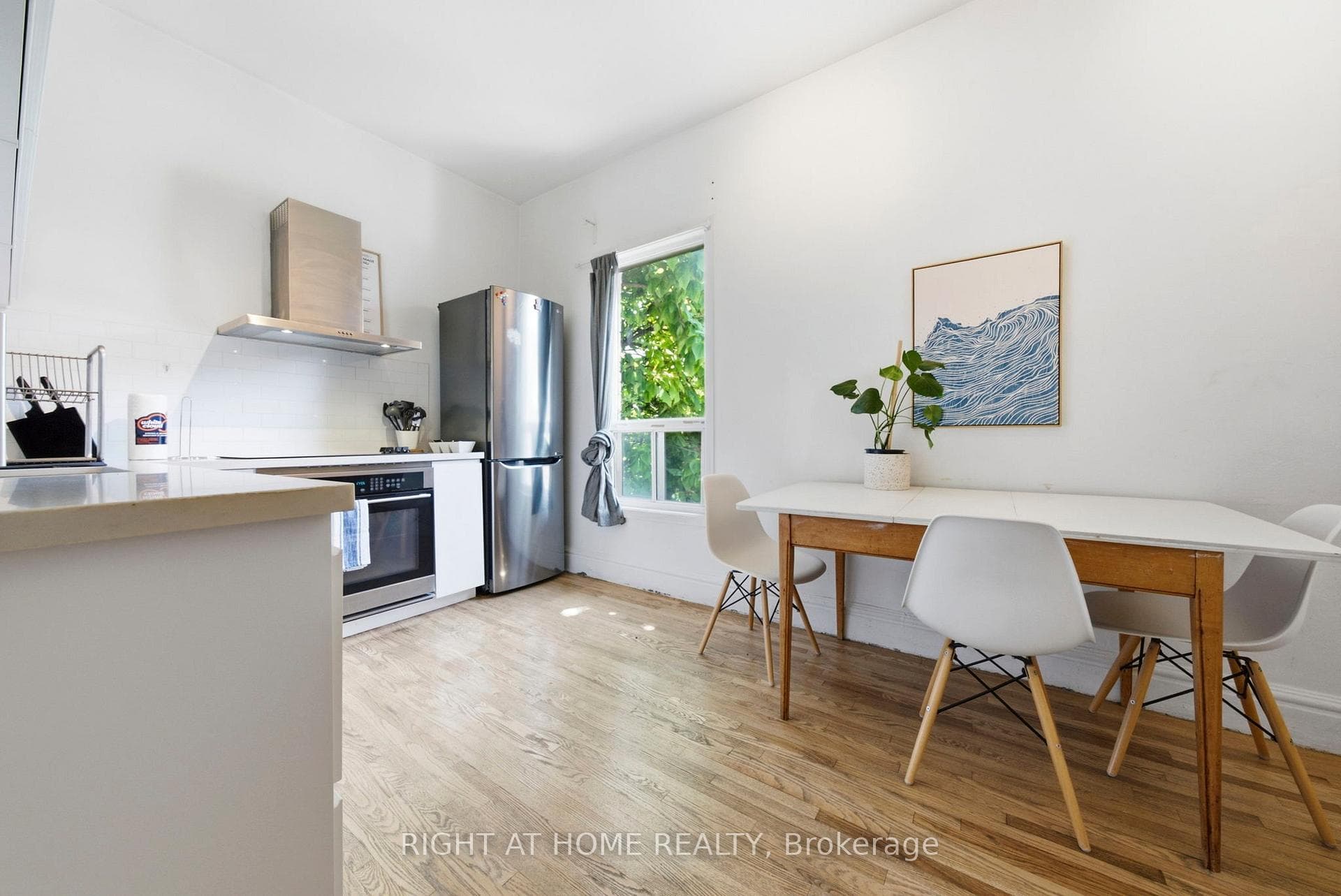 98 Beaconsfield Avenue Unit upper photo 17