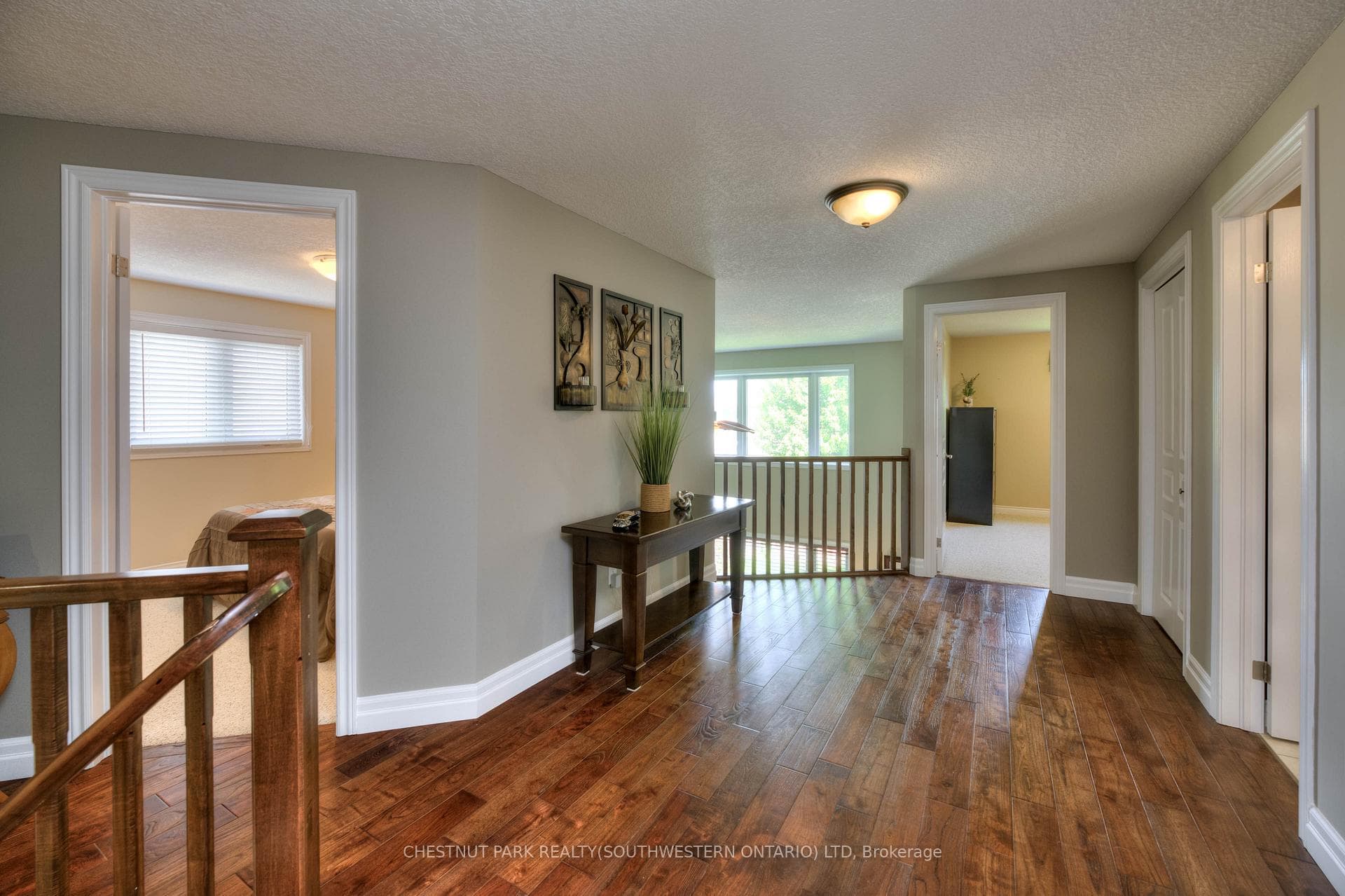 46 La Salle Street photo 16