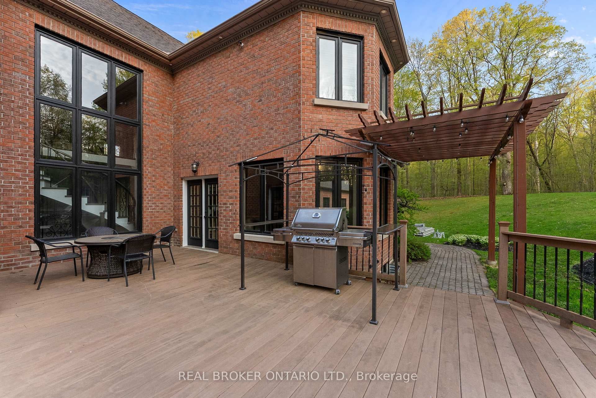 10 Oakview Place photo 43