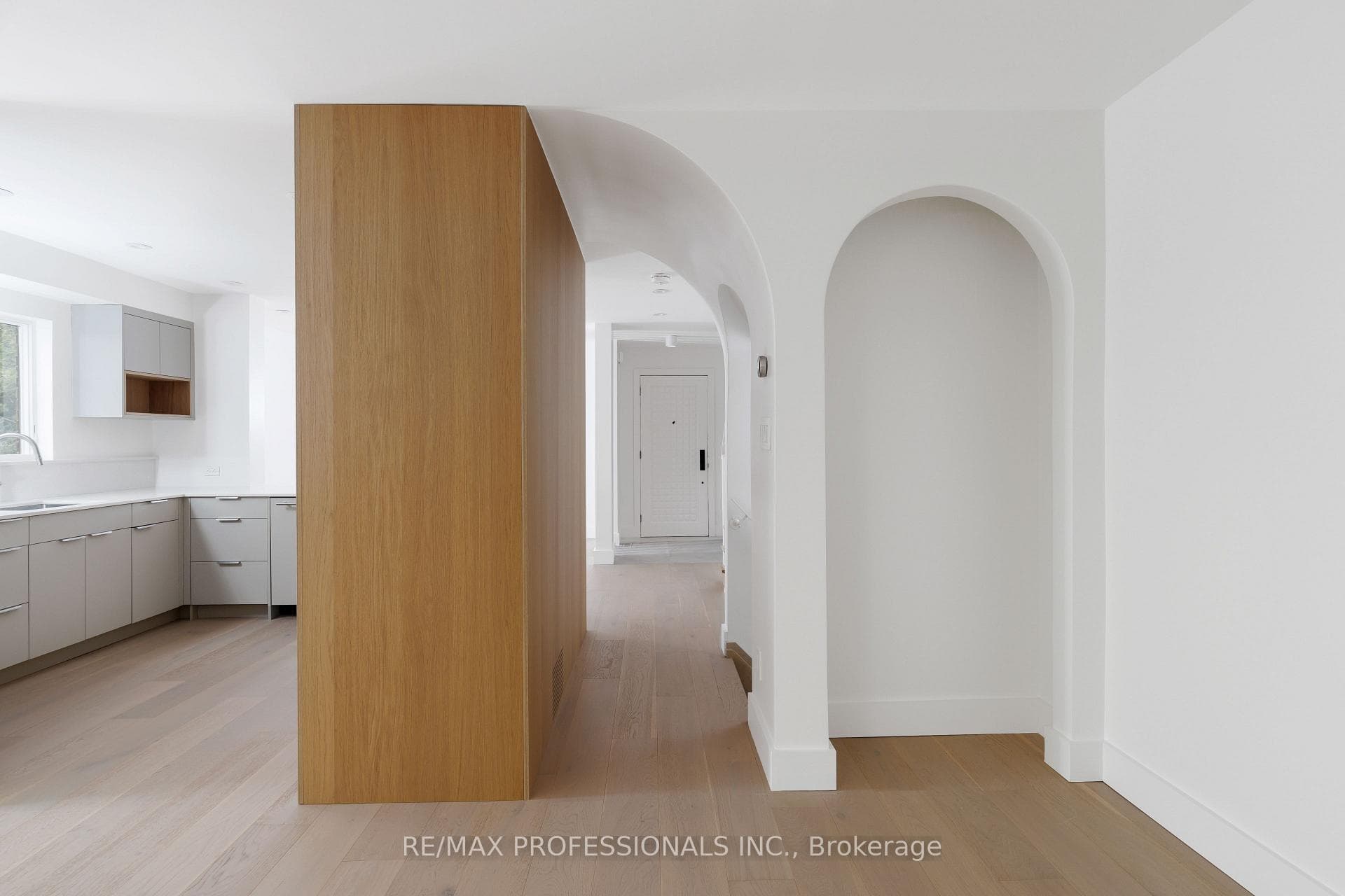 19 Arnold Avenue photo 15