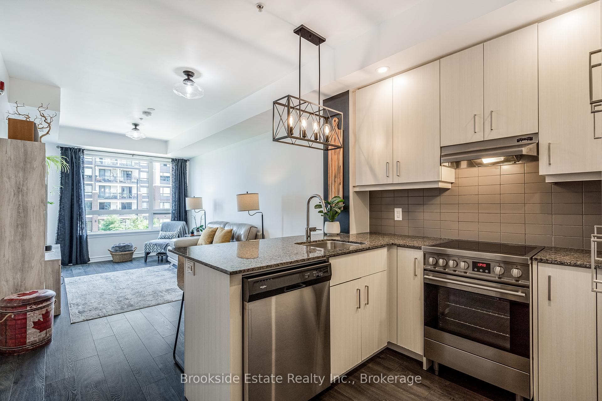 40 ESPLANADE Lane Unit 202 photo 17