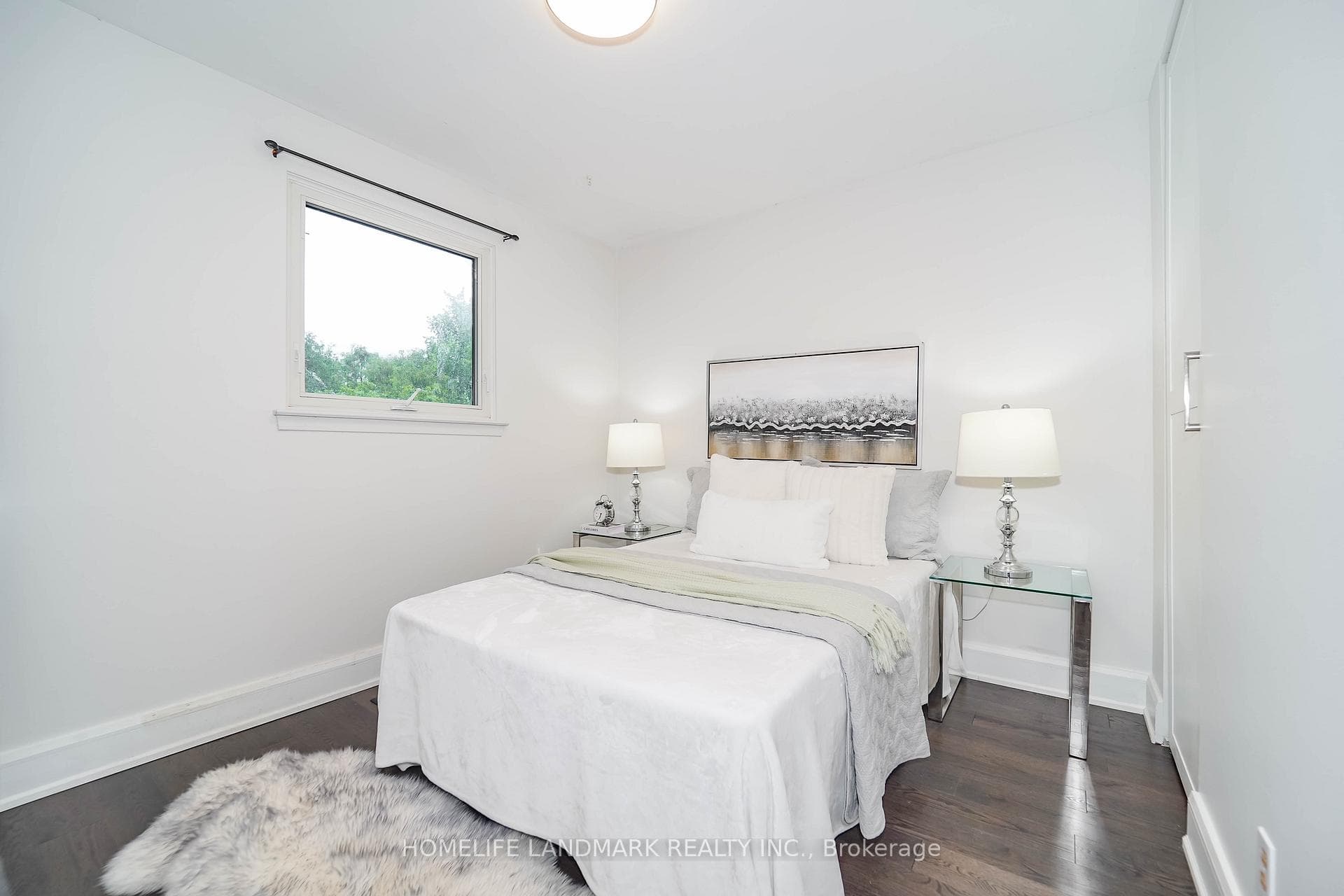 80 Kingslake Road photo 8
