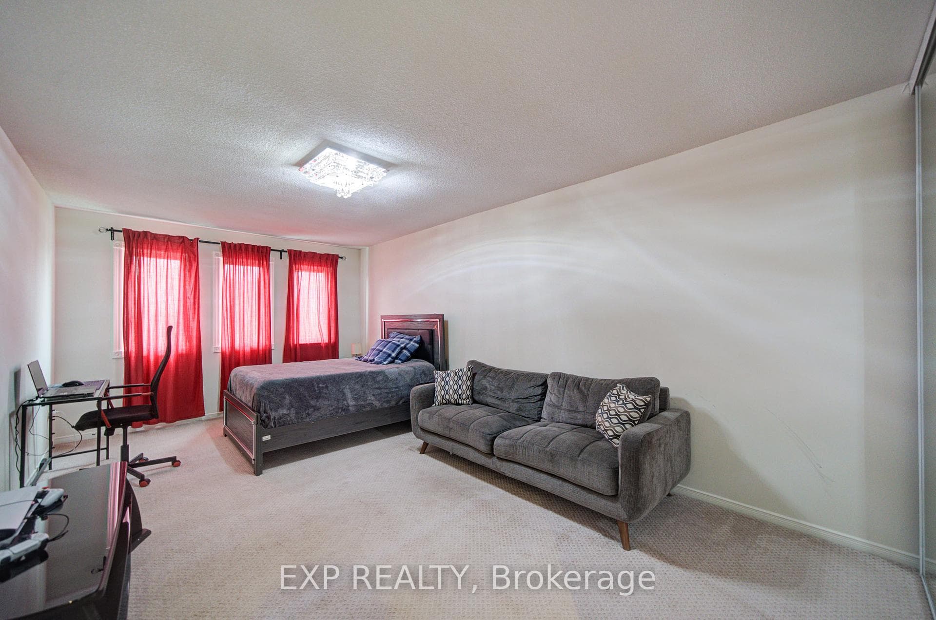 59 Yorkland Street photo 31