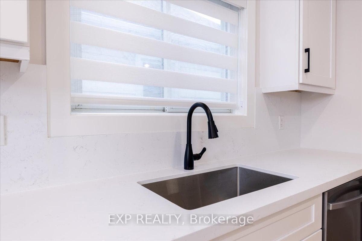 149 Ivon Avenue photo 7