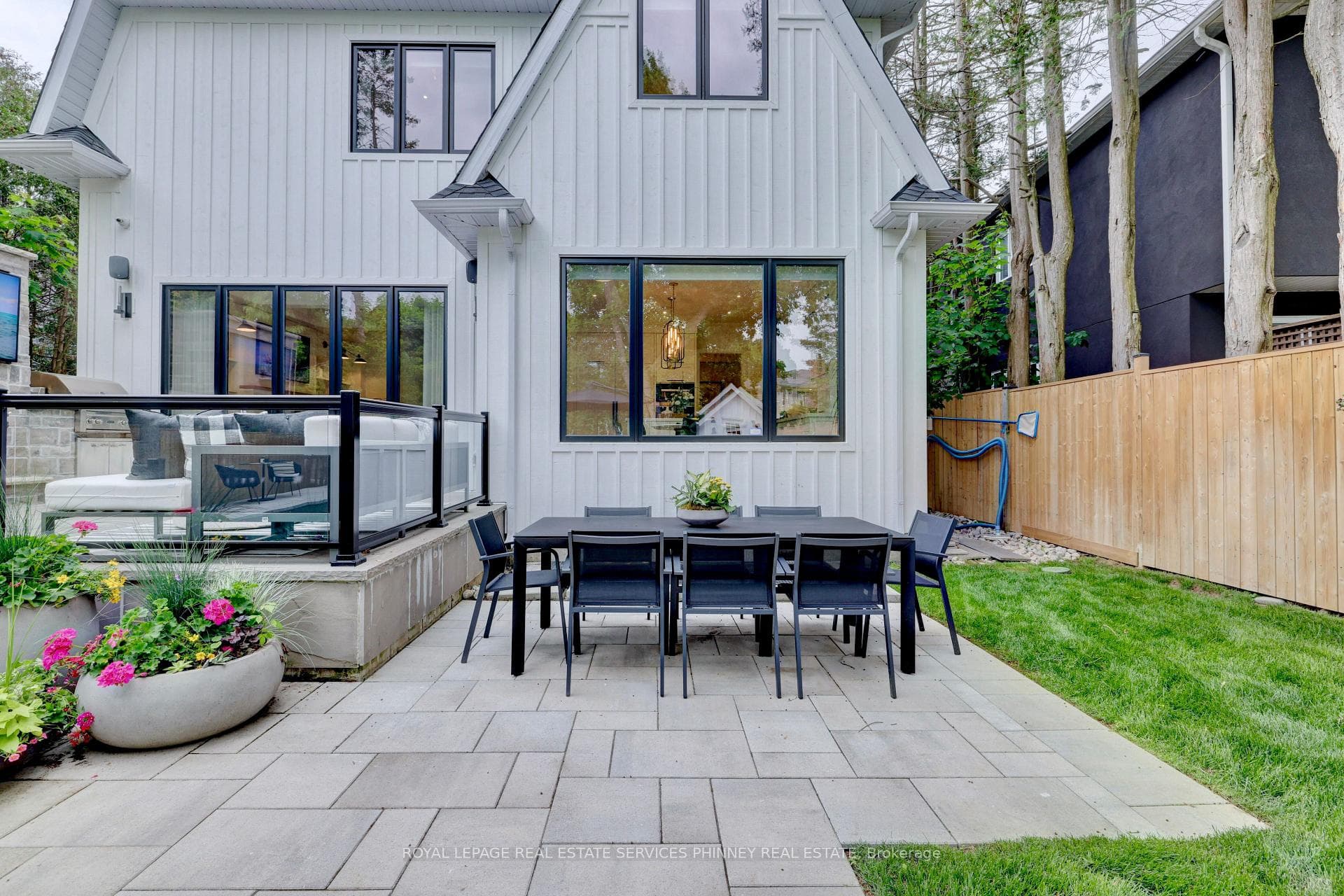 179 Douglas Avenue photo 44