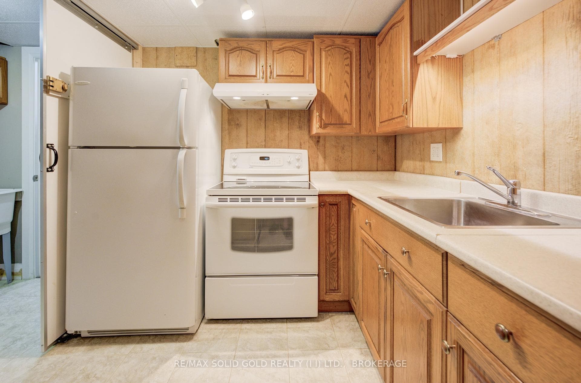 379 PIONEER Drive Unit 1 photo 32