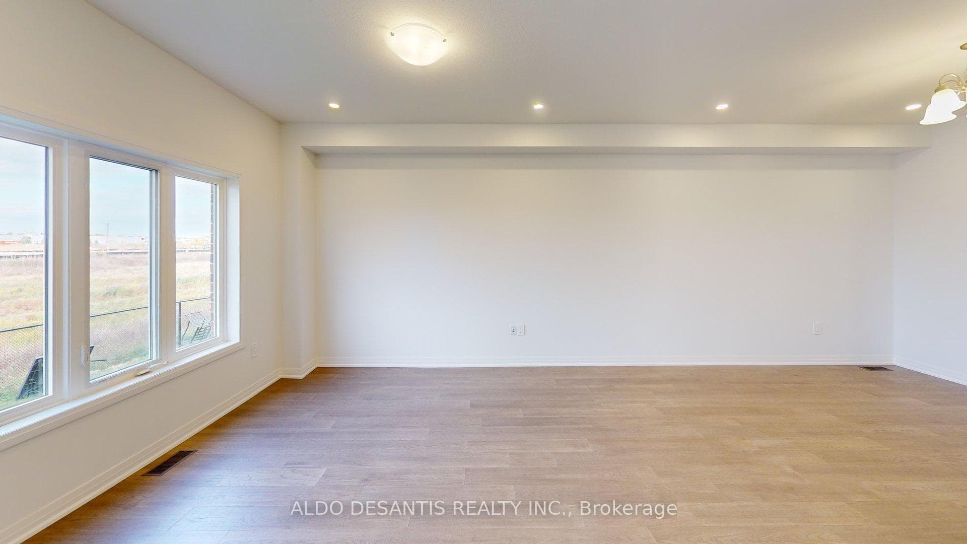 196 Cittadella Boulevard photo 19