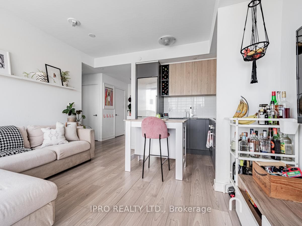 120 Parliament Street Unit 1704 photo 12