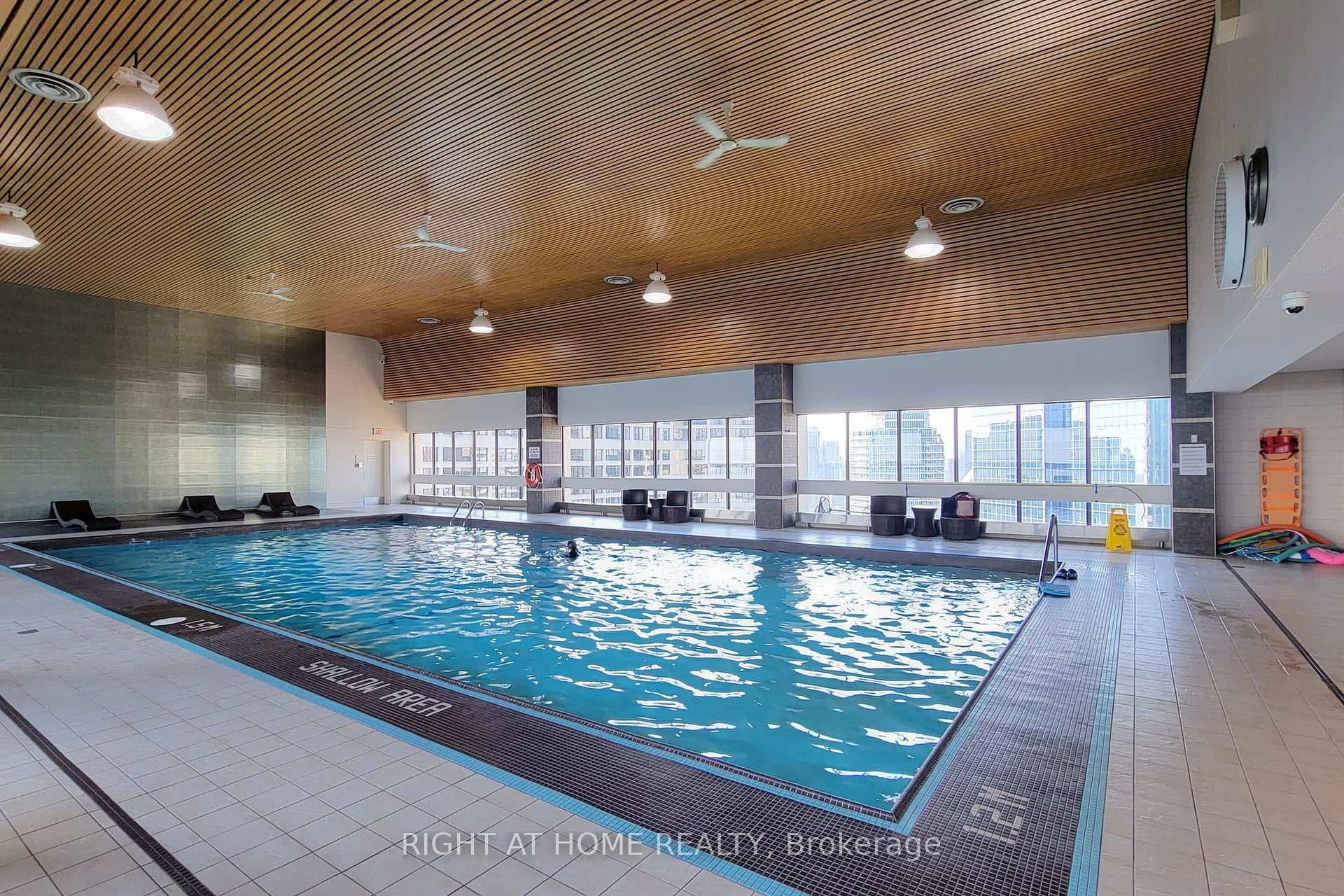 33 Harbour Square Unit 1610 photo 28