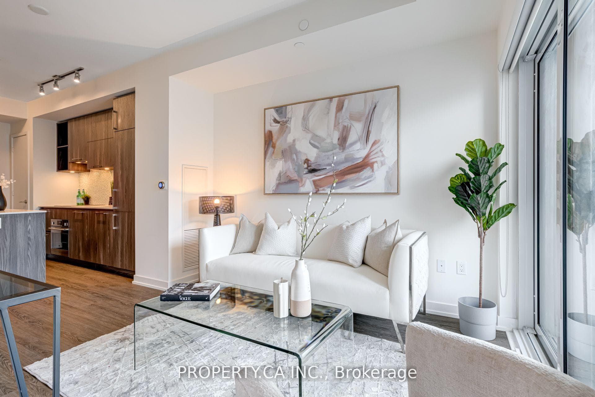 1 Yorkville Avenue Unit 3507 photo 1