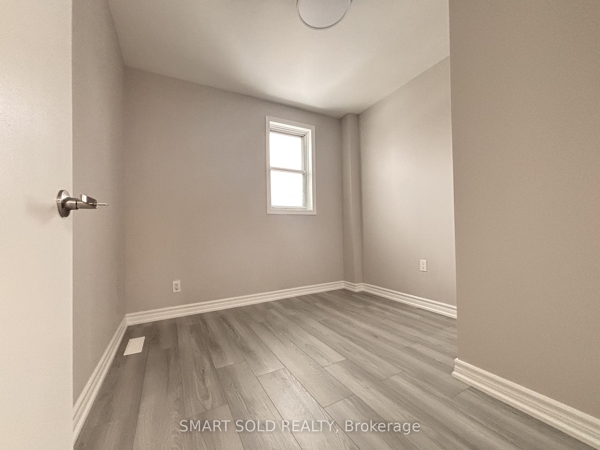 5 Winfield Avenue photo 9