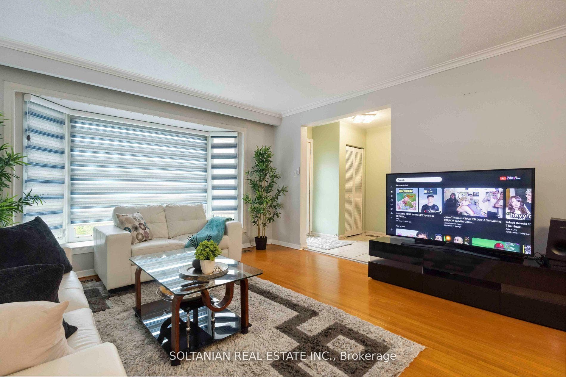 102 Elnathan Crescent photo 8