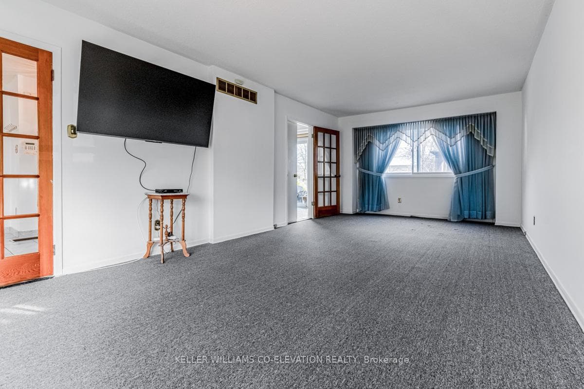 Combined Living/Dining Room
