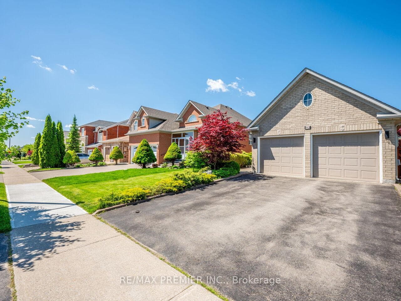90 Hawker Road photo 40