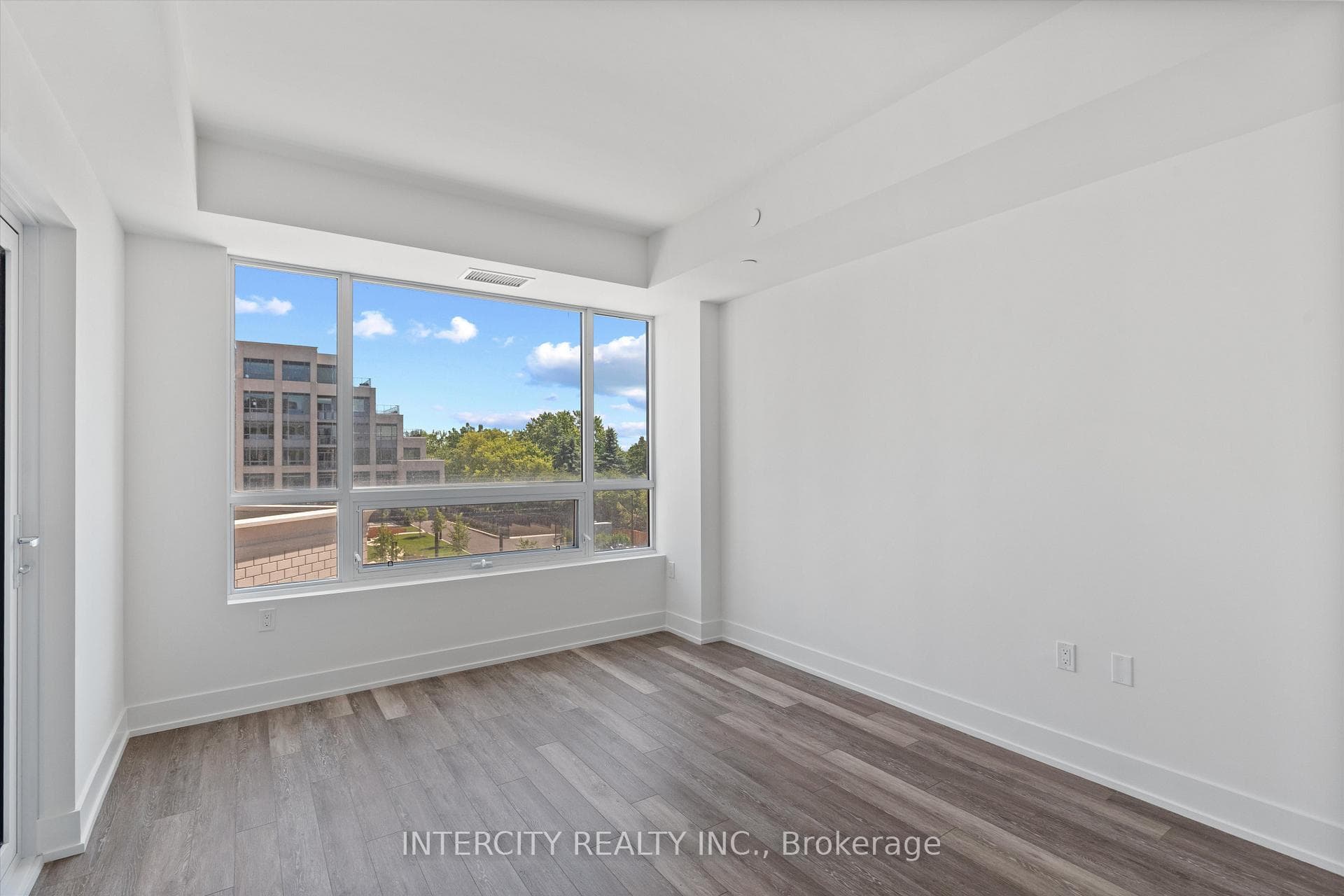 2075 King Road Unit 314 photo 10